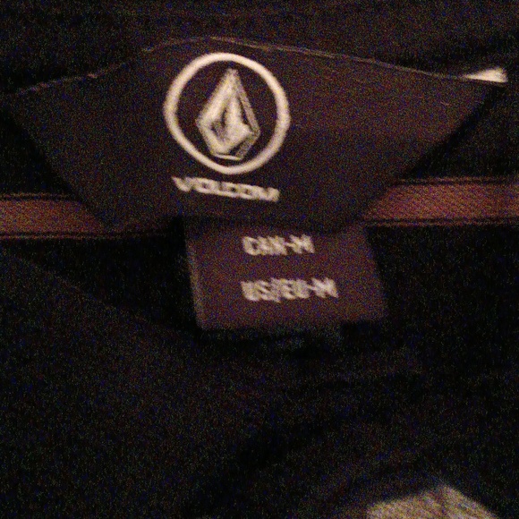 Volcom button collared perfect condition mens size medium - Picture 8 of 9